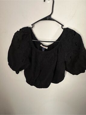 Universal Thread Black Textured Top